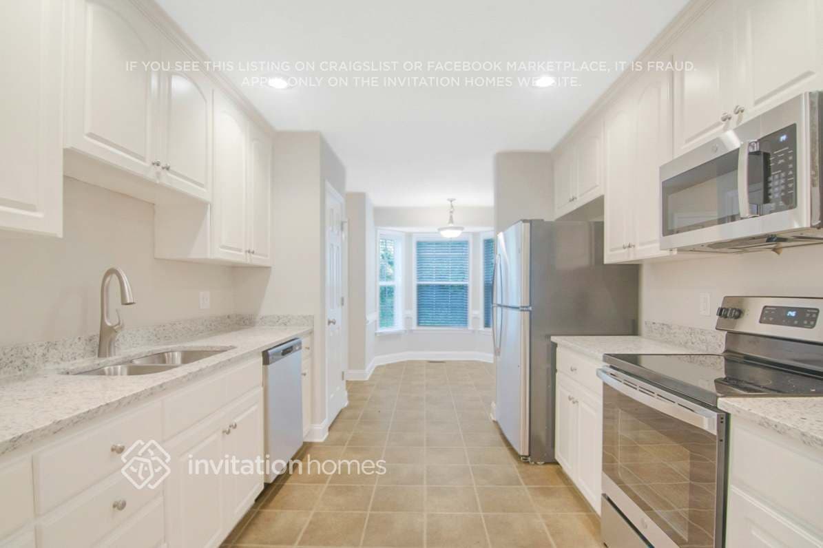 Building Photo - 152 Saleen Dr