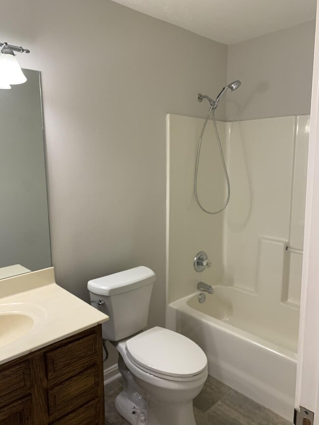 Building Photo - 1205 Harmes Way