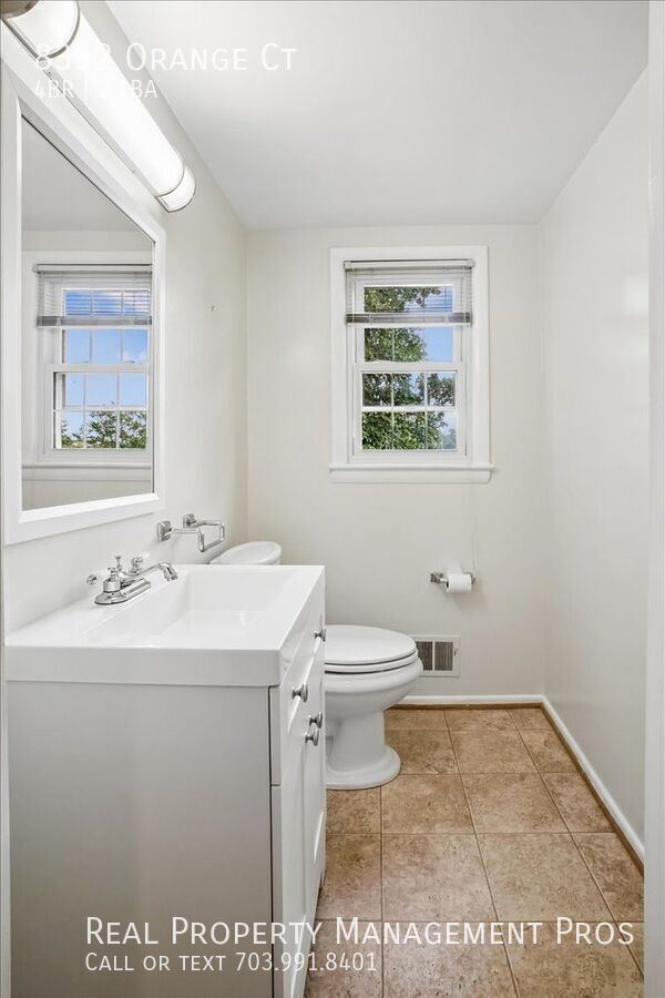 Building Photo - 8352 Orange Ct