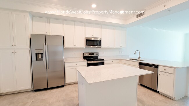 Building Photo - BRILLIANT 2 BEDROOM CONDO AT LAKEWOOD NATI...