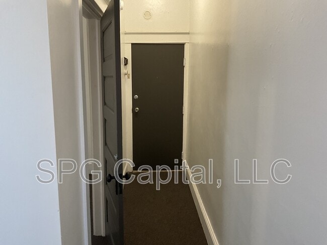 Building Photo - 51 Chambersburg St