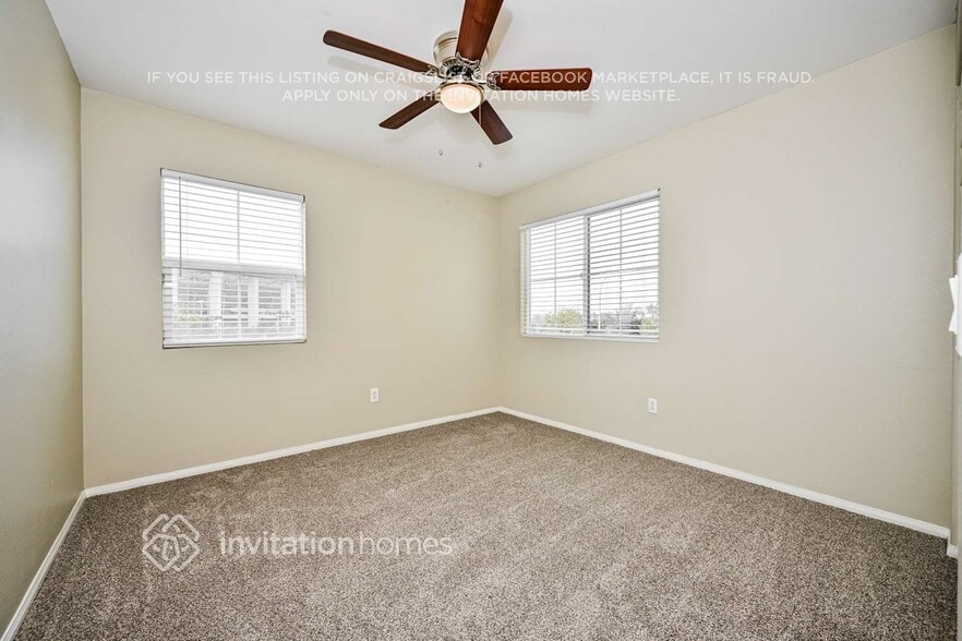 Building Photo - 9167 S Cullen Wy