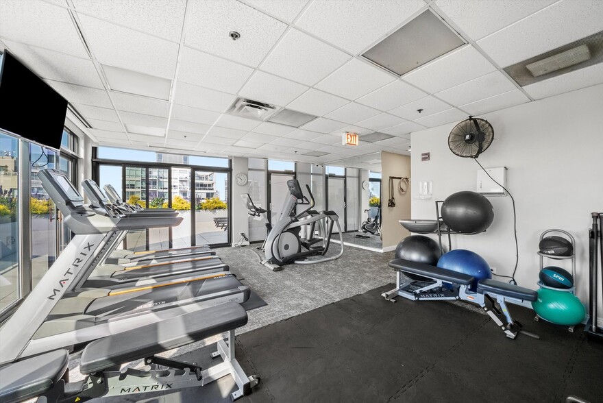 Building Photo - 435 W Erie St