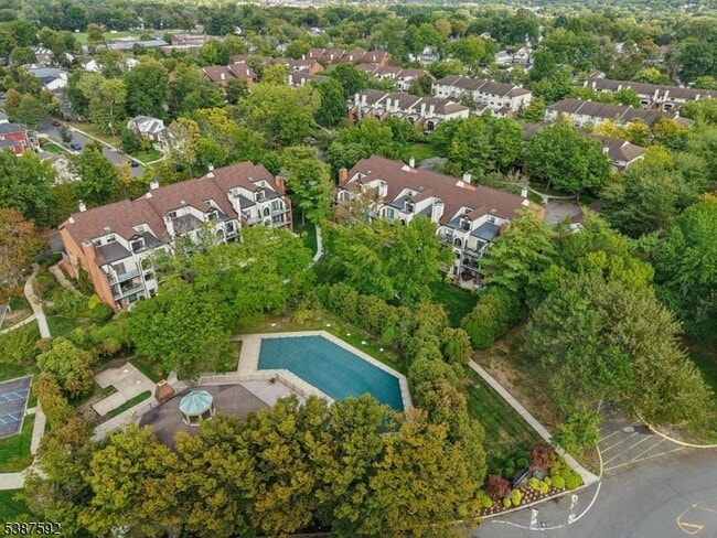 Building Photo - 5 Millay Ct