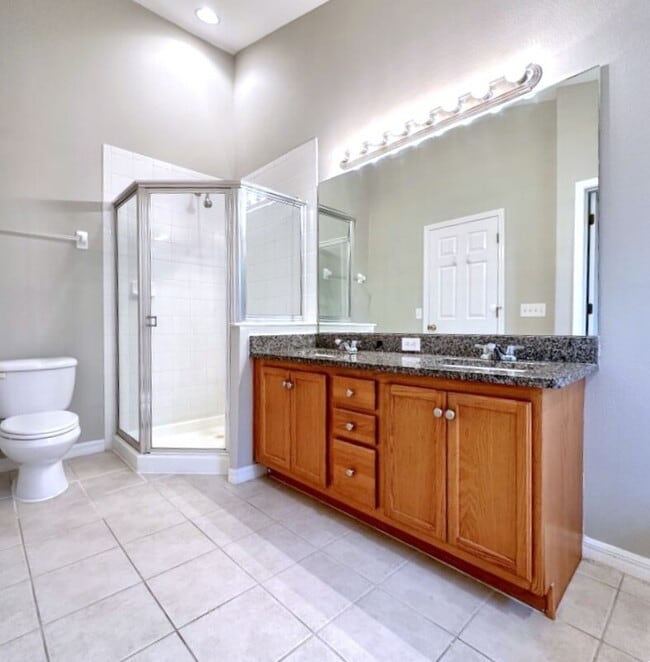 Building Photo - 8006 Thoroughbred Loop
