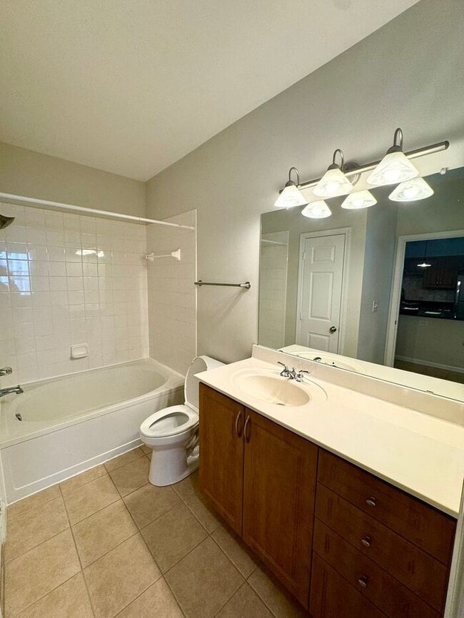 Building Photo - 12945 Centre Park Cir