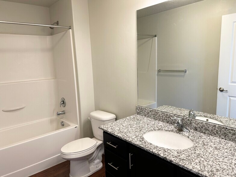 Building Photo - 3660 S 900 E