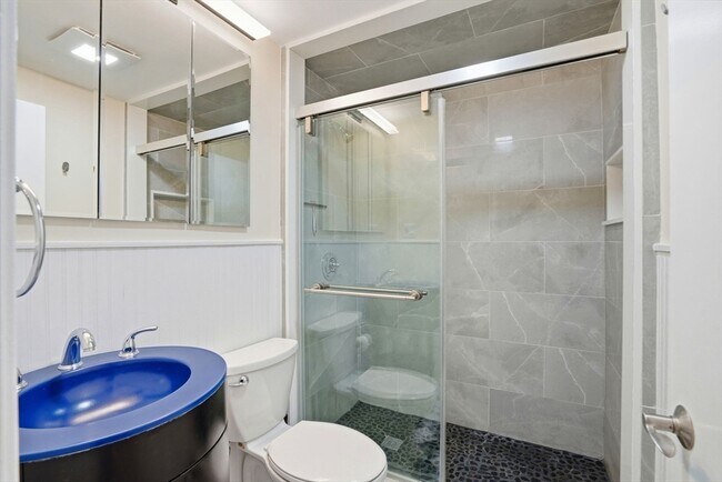 Building Photo - 191 Warren Ave