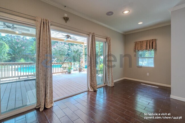 Building Photo - 1558 O'Connor Dr