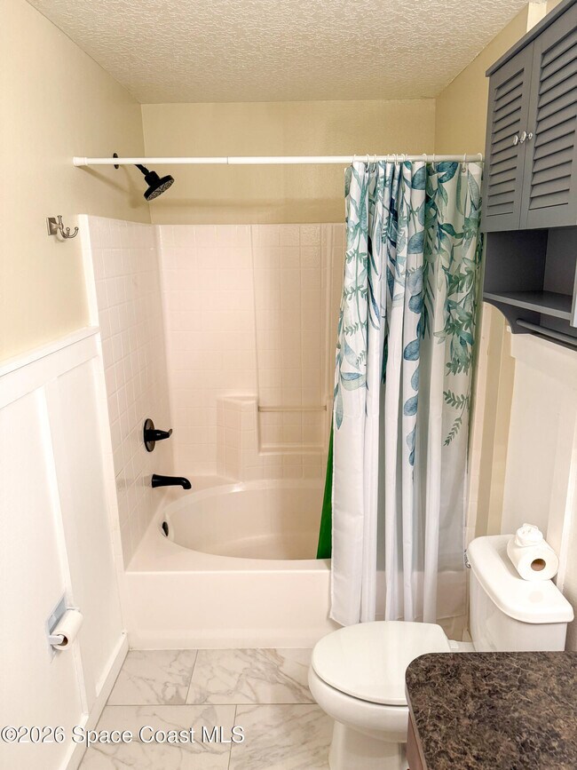 Building Photo - 2500 Revolution St