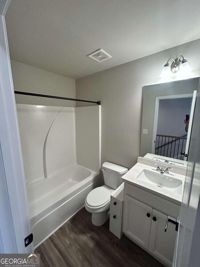 Building Photo - 287 Turtle Creek Dr