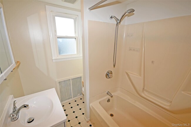 Building Photo - 1047 N 7th St