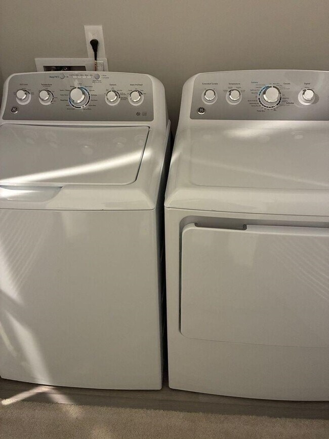 Building Photo - 132 Villa Grande St