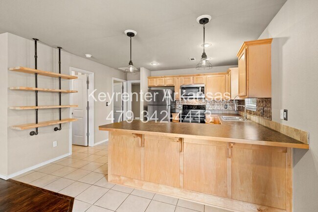 Building Photo - 1481 S Holland Dr