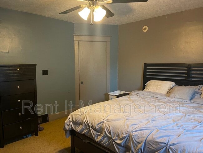 Building Photo - 2595 Evans St