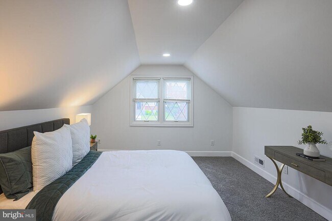 Building Photo - 5809 Eurith Ave