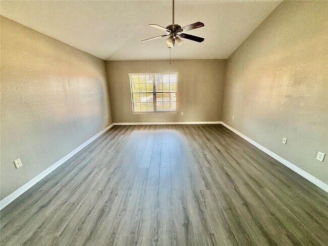 Building Photo - 2117 Lili Petal Ct