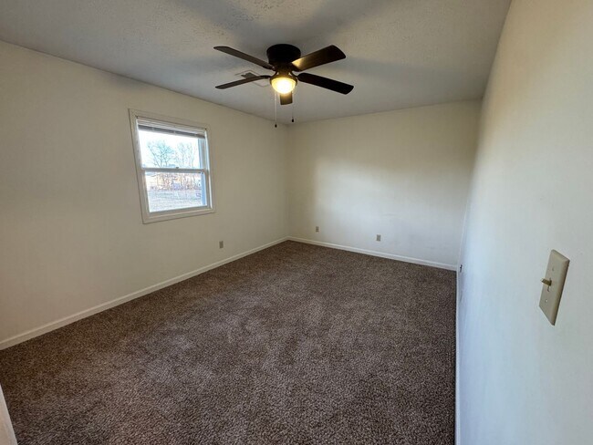 Building Photo - 107 Grogan Cir