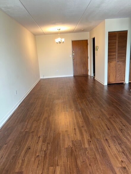 Building Photo - 95 Nahant St