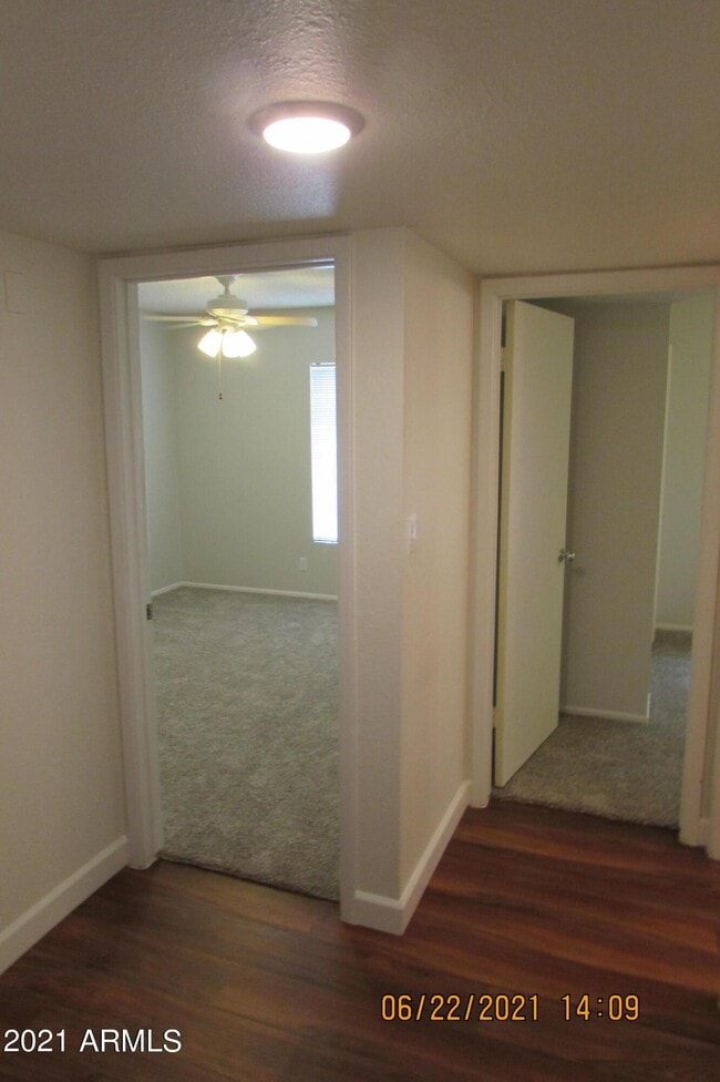 Building Photo - 925 W Curry St