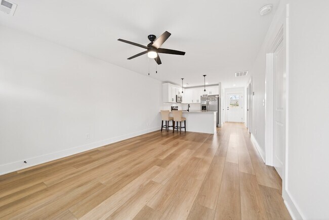 Building Photo - 101 Gibson St