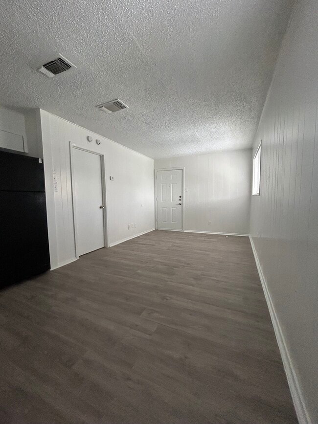 Living Area - Blue Moon at San Marcos