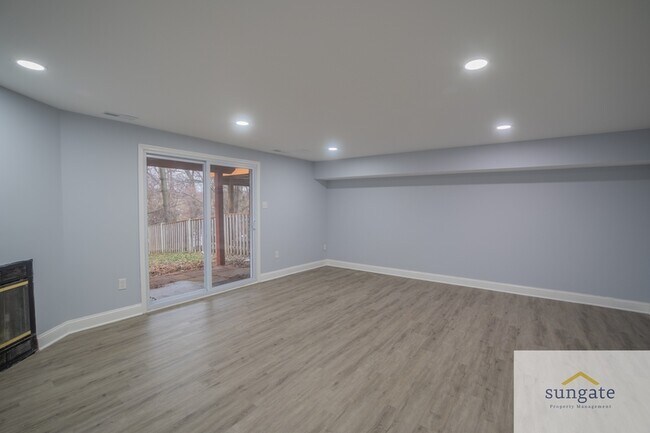 Building Photo - 43 Wellspring Cir