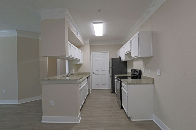 Building Photo - 11511 Villa Grand