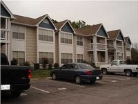 Building Photo - Creekwood & Heathwood Apartments