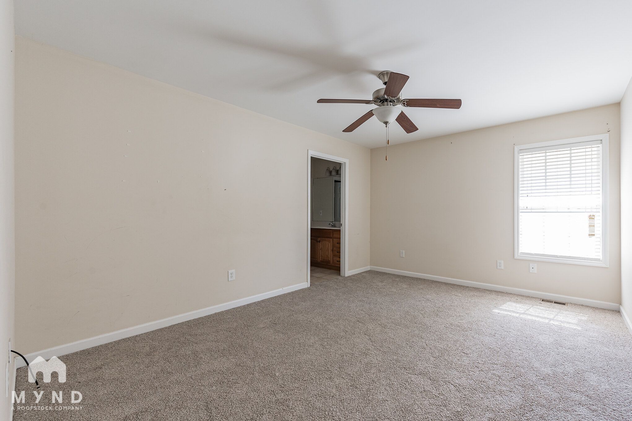 Building Photo - 902 Appleby St NW