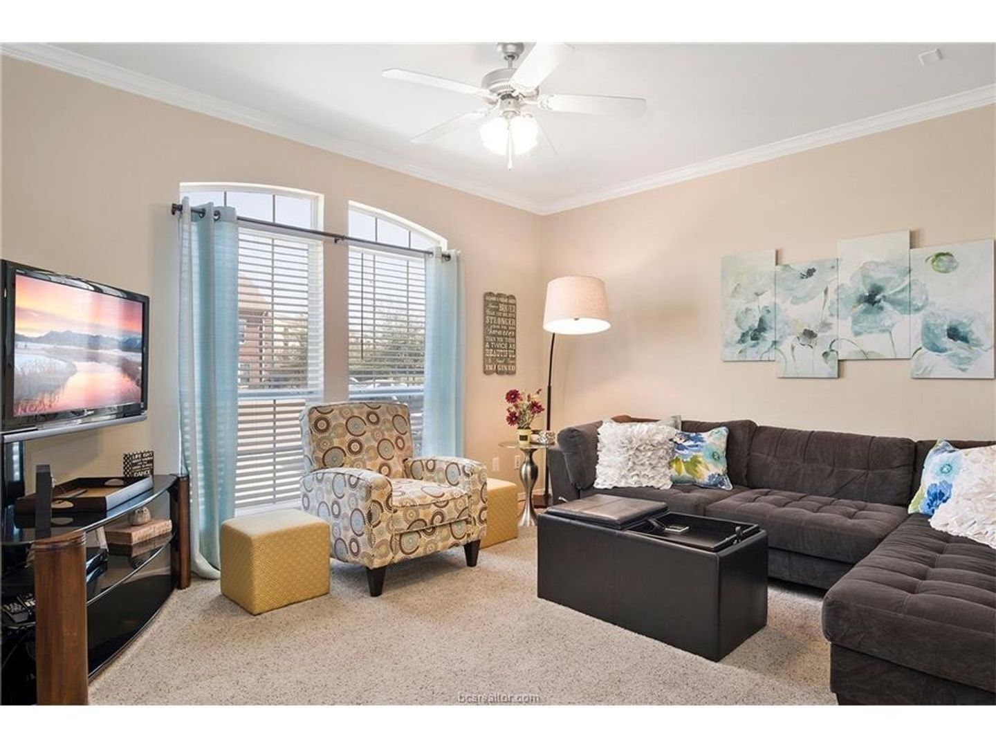 Building Photo - AVAILABLE FOR AUGUST PRE-LEASE!! 4 Bed 4 Bath in River Oaks Community!