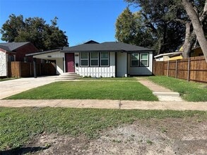 Building Photo - 2815 Hedgerow Dr