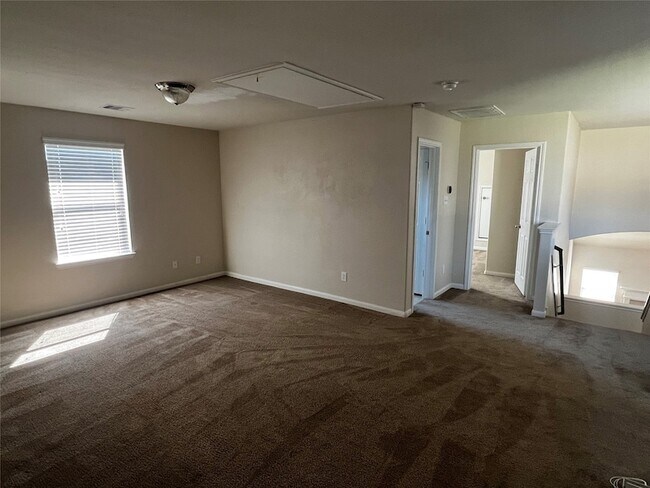 Building Photo - 10621 Sunflower Dr