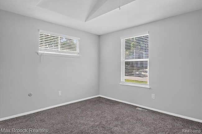 Building Photo - 2120 Daintree Ave