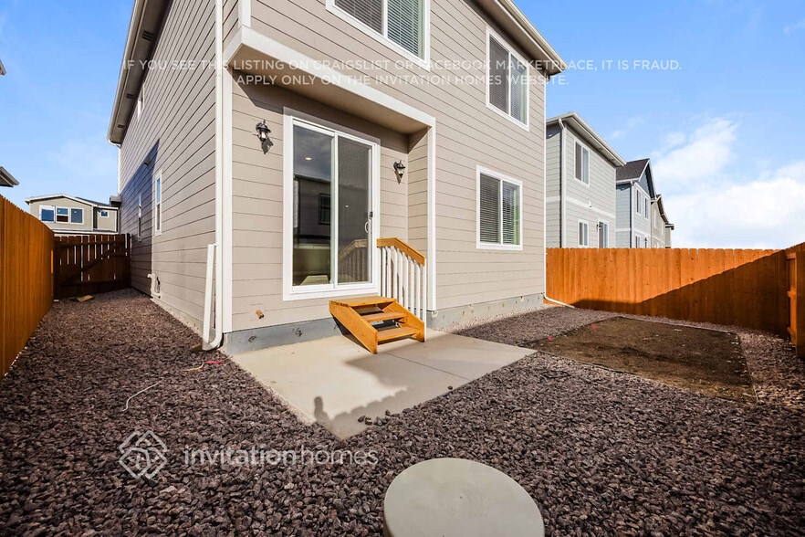 Building Photo - 13573 Arriba Dr