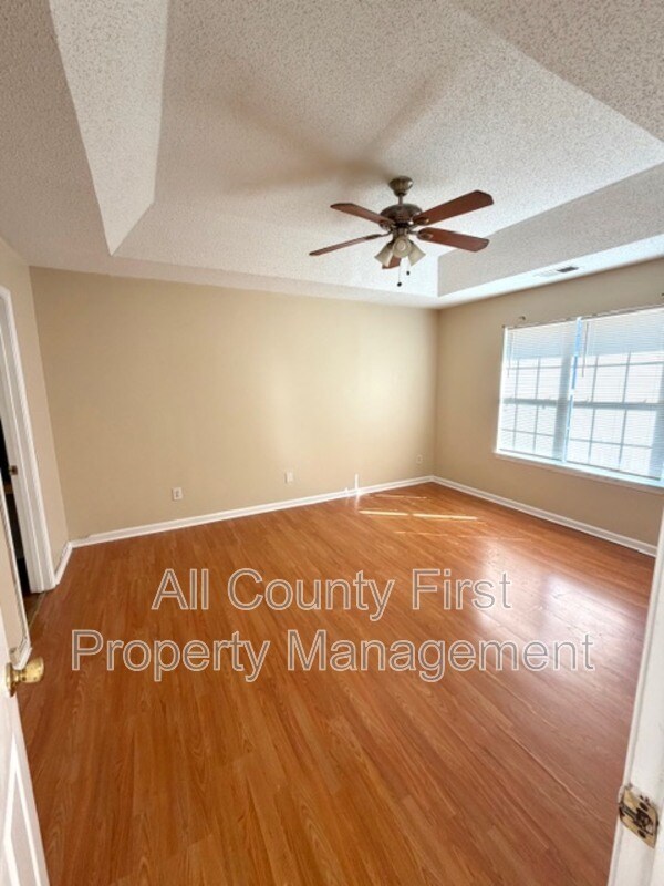 Building Photo - 2237 Hidden Creek Dr