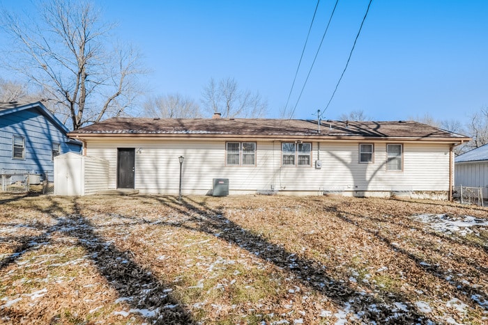 Building Photo - 10505 E 79th St