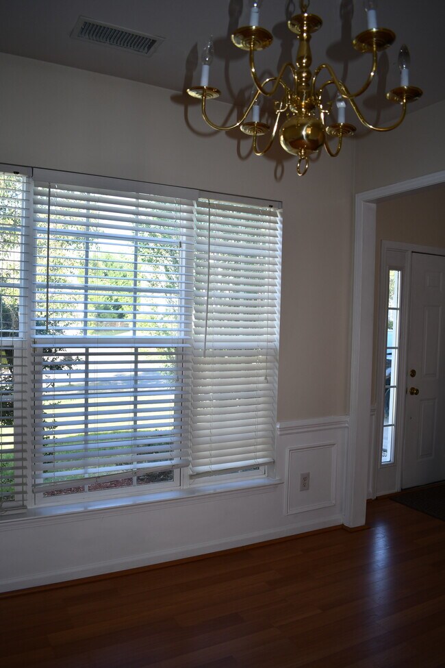 Building Photo - 2612 Stirrup Ridge Ln