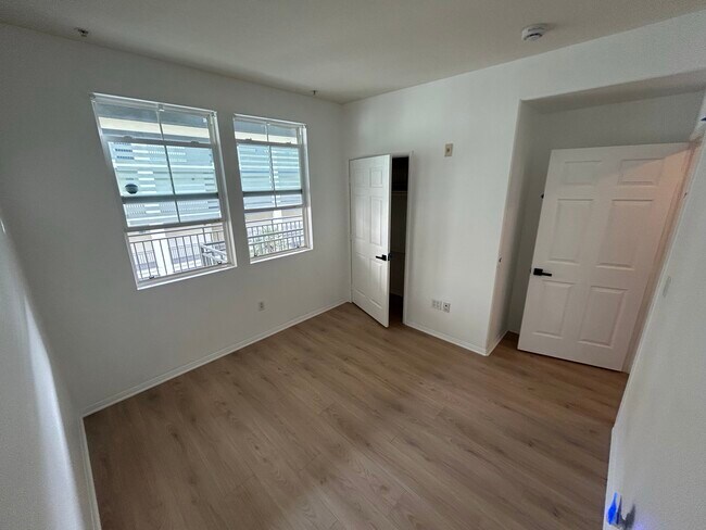 Building Photo - 12963 W Runway Rd