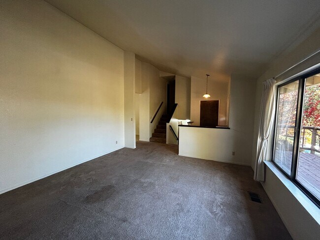 Building Photo - Lake of the Pines 3/2