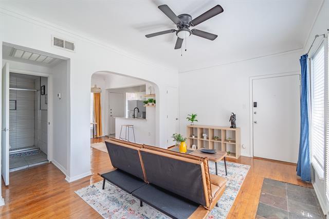 Building Photo - 5305 Reiger Ave