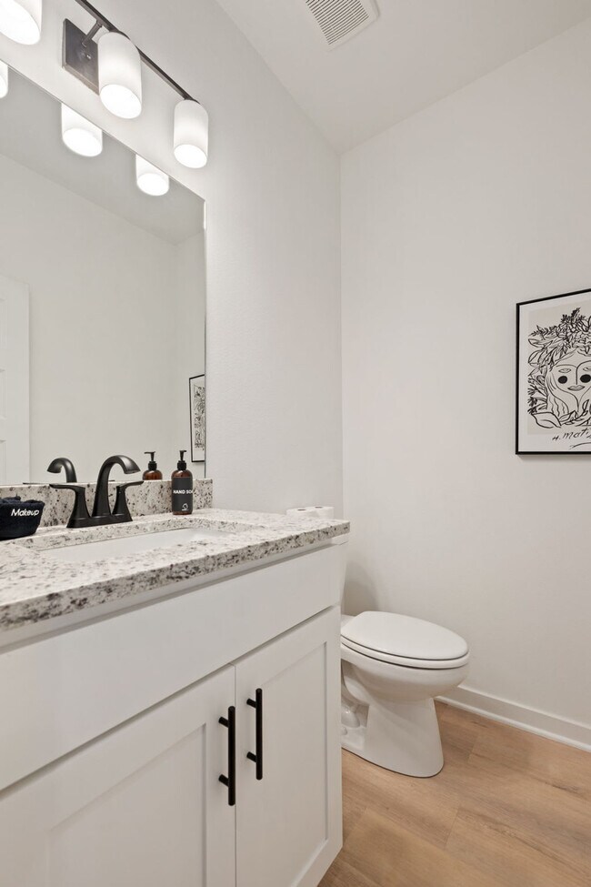 Building Photo - 1935 S Garland Ave