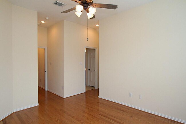 Building Photo - 2926 Bright Sky Ct