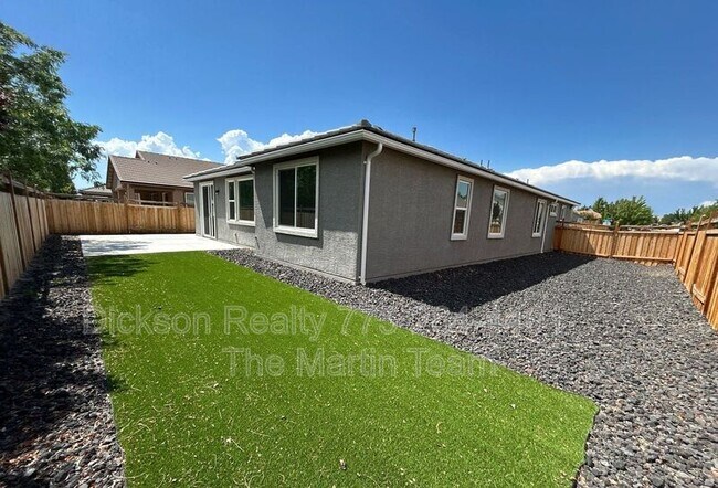 Building Photo - 3847 Serenghetti Dr