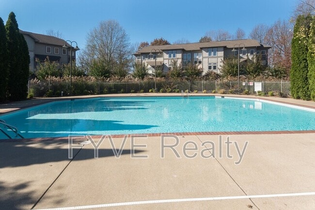 Building Photo - 320 Old Hickory Blvd