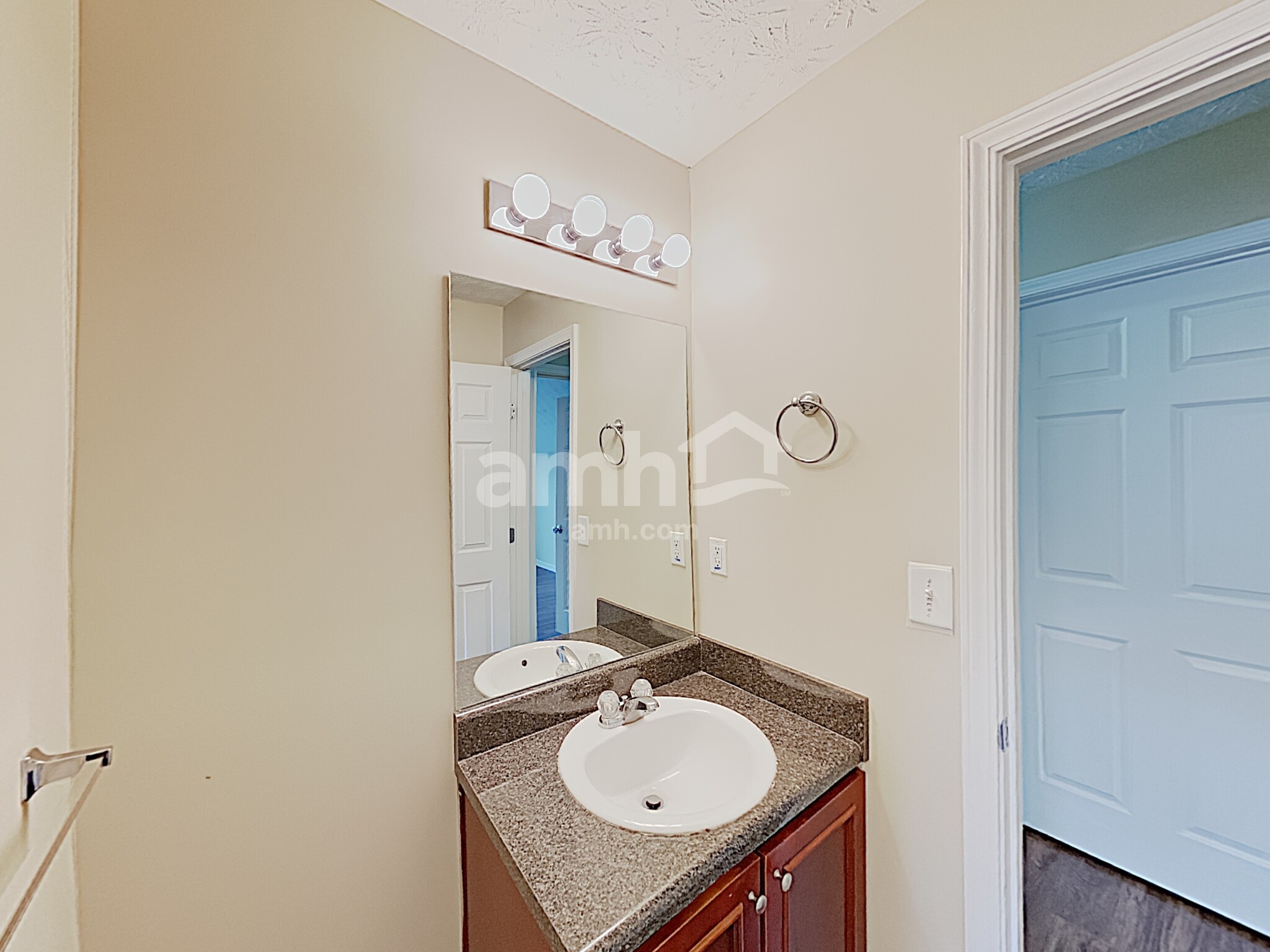 Building Photo - 221 Millstone Dr