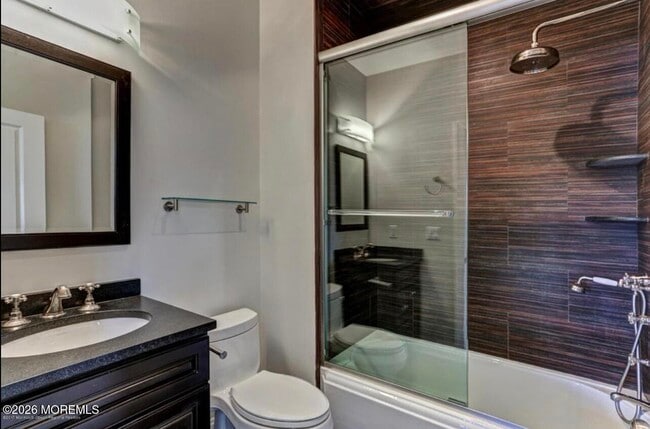 Building Photo - 1-3 Church St