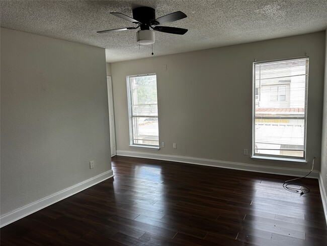 Building Photo - 9534 Pagewood Ln