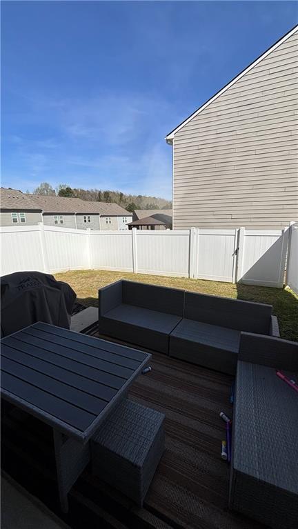 Building Photo - 39 Crescent Chase