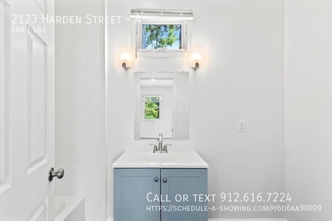 Building Photo - 2123 Harden St